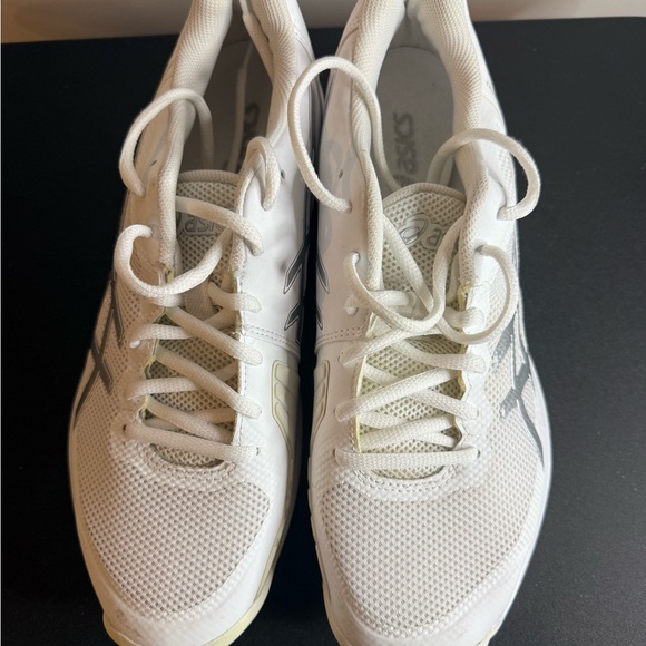 Asics Women's Athletic Shoes in White and Silver 9.5 - Picture 3 of 4